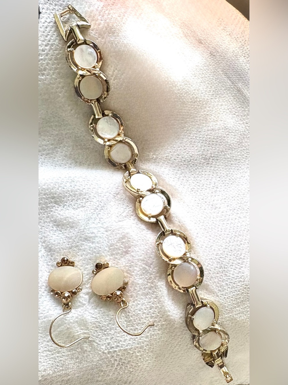 Gold-Tone Mother-of-Pearl Bracelet and Drop Earrings Set